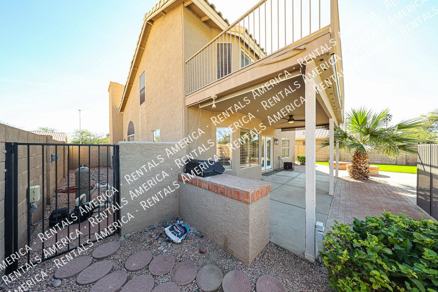 Great Tempe home with a pool! property image