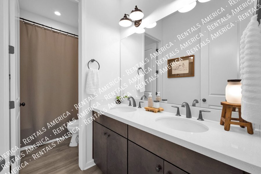 Fantastic Beautiful Homes with Many upgrades property image