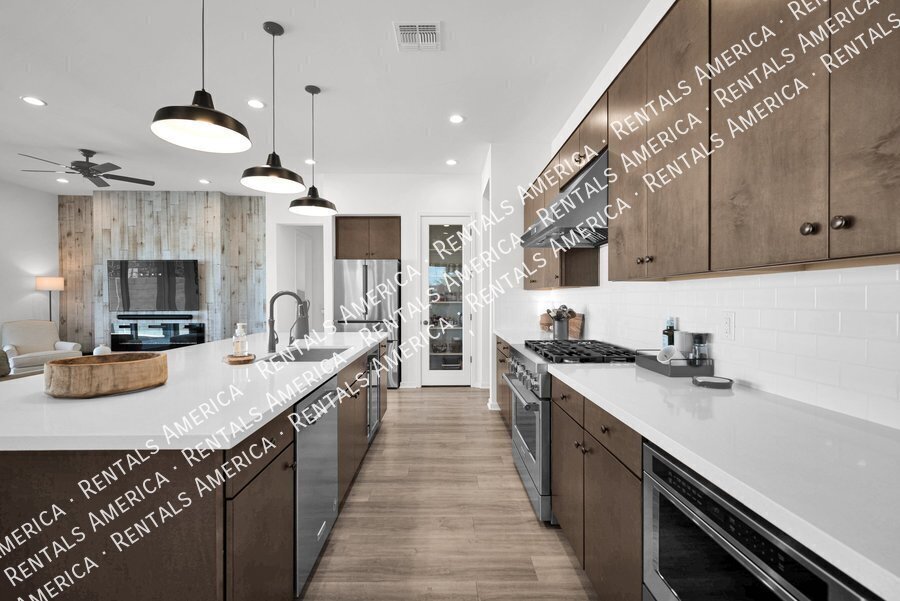 Fantastic Beautiful Homes with Many upgrades property image