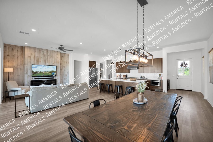 Fantastic Beautiful Homes with Many upgrades property image