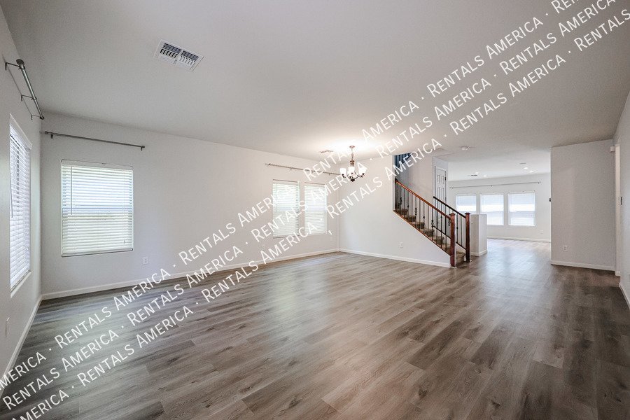 Ocotillo & Rittenhouse 4-bedrom 3 bath property image