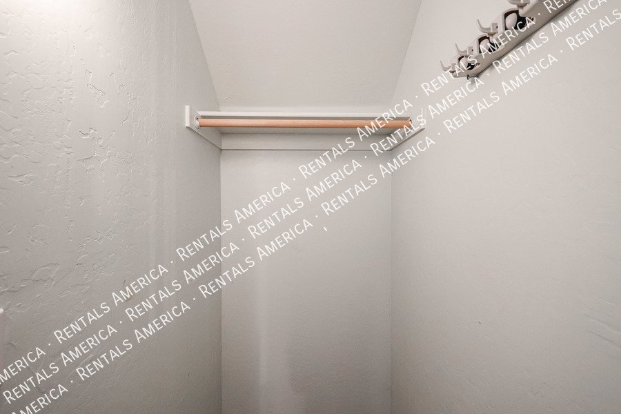 Ocotillo & Rittenhouse 4-bedrom 3 bath property image