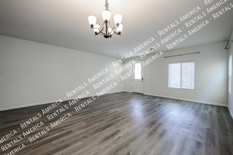 Ocotillo & Rittenhouse 4-bedrom 3 bath property image