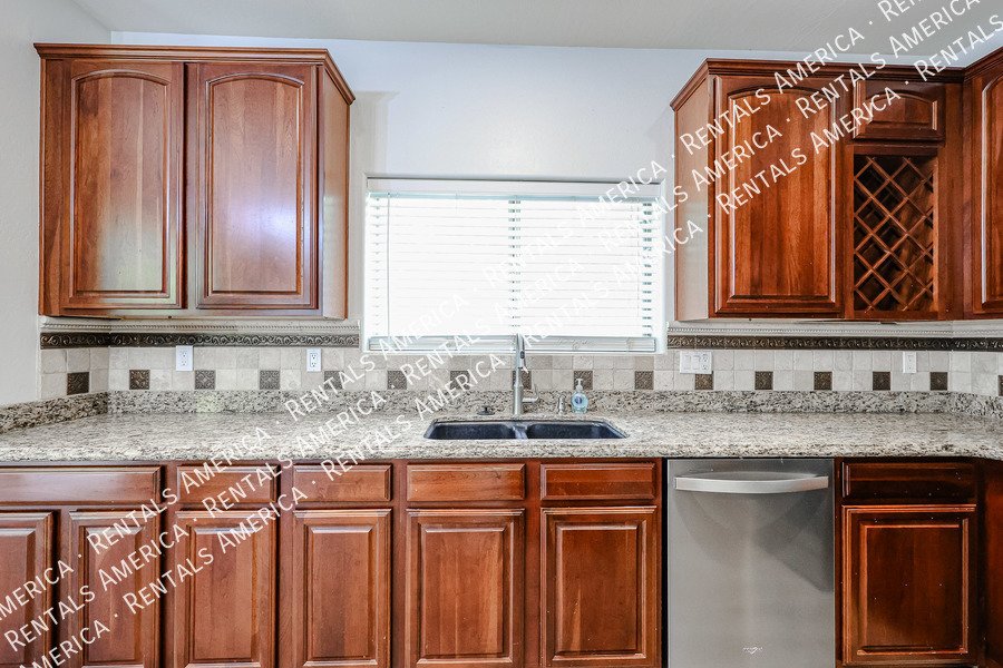 Ocotillo & Rittenhouse 4-bedrom 3 bath property image