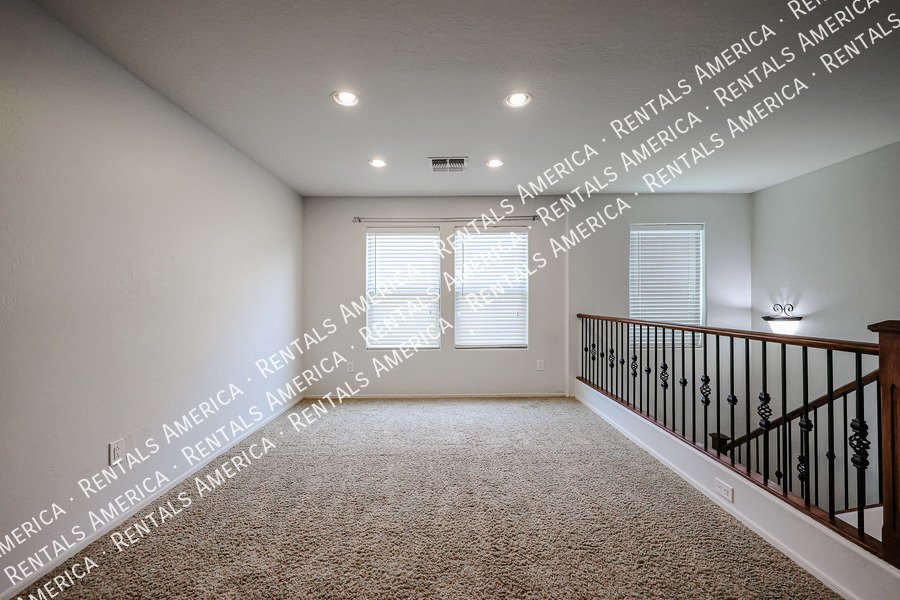 Ocotillo & Rittenhouse 4-bedrom 3 bath property image