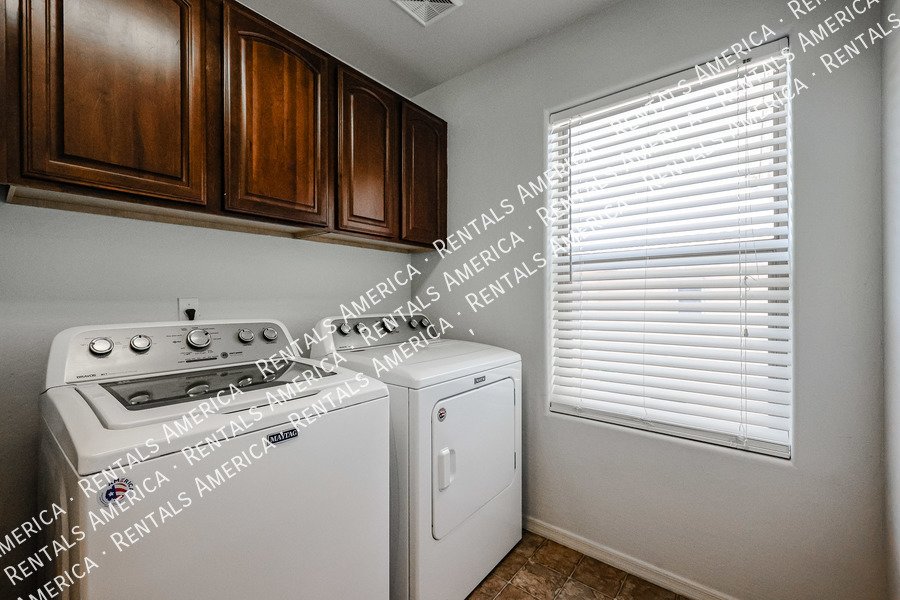 Ocotillo & Rittenhouse 4-bedrom 3 bath property image