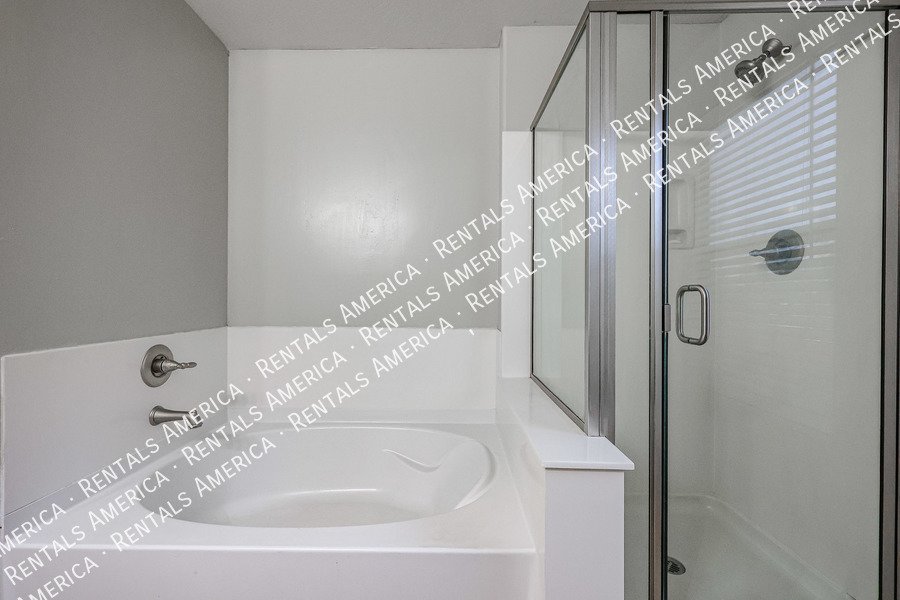 Ocotillo & Rittenhouse 4-bedrom 3 bath property image