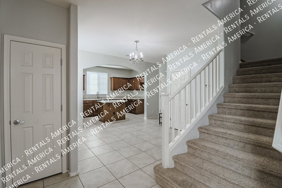 Beautiful 3 bedroom home in Sierra Montana Community! property image