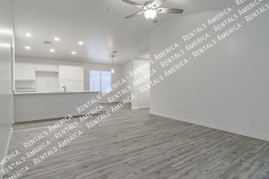 Beautiful 4 bedroom home in El Mirage property image