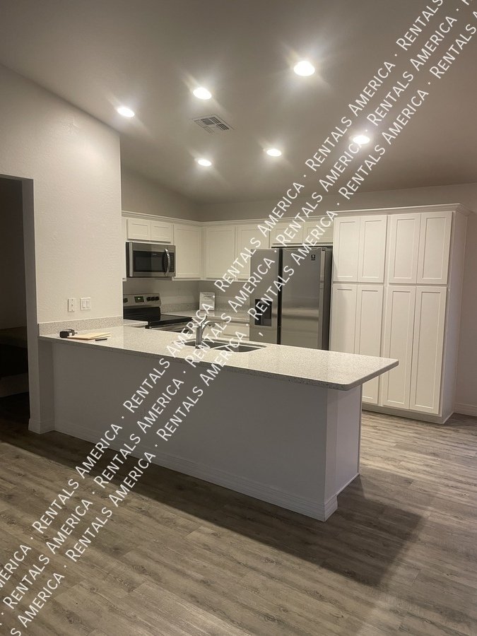 Beautiful 4 bedroom home in El Mirage property image