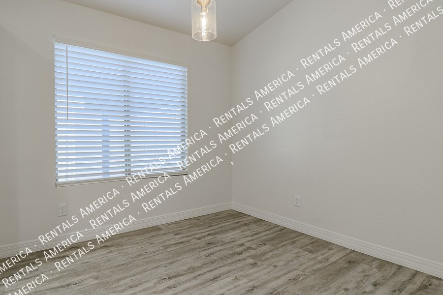 Beautiful 4 bedroom home in El Mirage property image