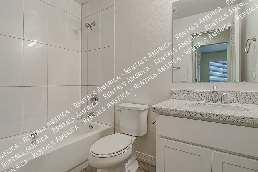 Beautiful 4 bedroom home in El Mirage property image