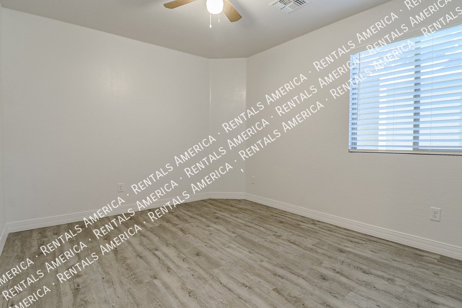 Beautiful 4 bedroom home in El Mirage property image