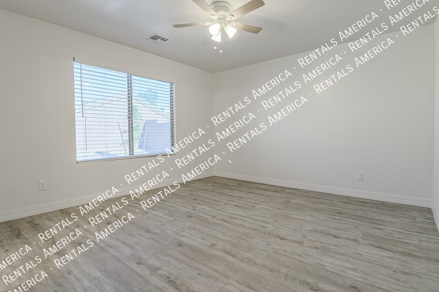Beautiful 4 bedroom home in El Mirage property image