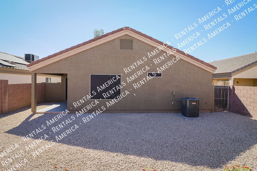 Beautiful 4 bedroom home in El Mirage property image