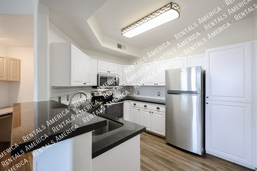 5303 N 7th St property image