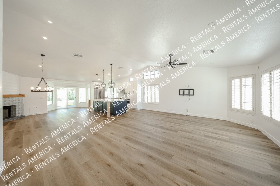 Beautifully Renovated 3-bed, 2-bath in Paradise Valley property image