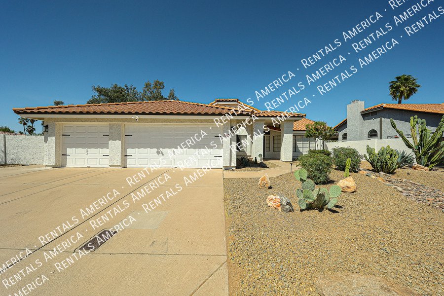 Beautifully Renovated 3-bed, 2-bath in Paradise Valley property image