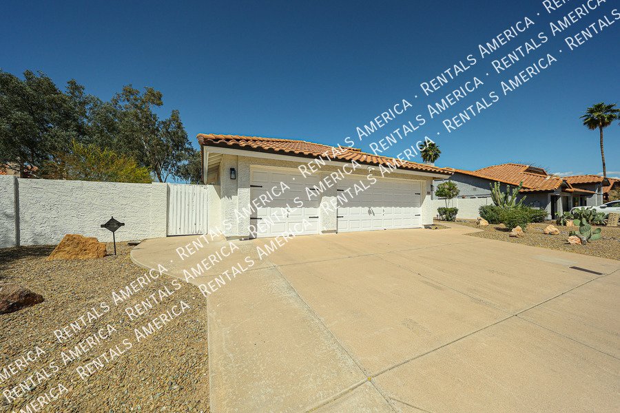 Beautifully Renovated 3-bed, 2-bath in Paradise Valley property image