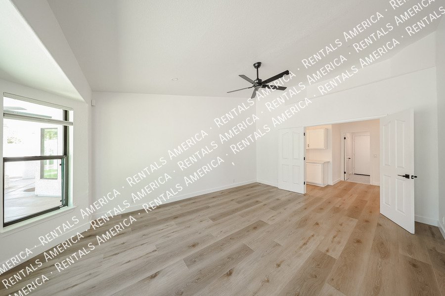 Beautifully Renovated 3-bed, 2-bath in Paradise Valley property image