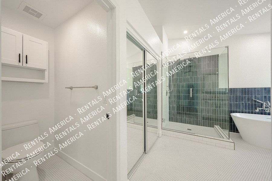 Beautifully Renovated 3-bed, 2-bath in Paradise Valley property image