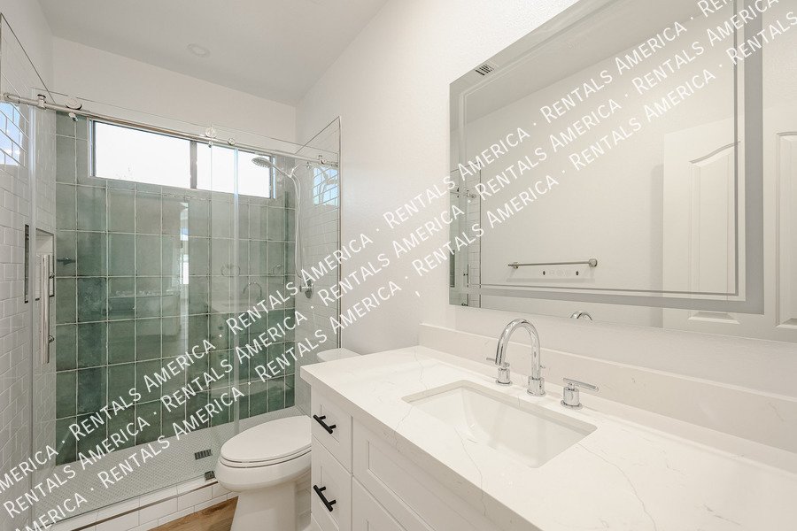 Beautifully Renovated 3-bed, 2-bath in Paradise Valley property image