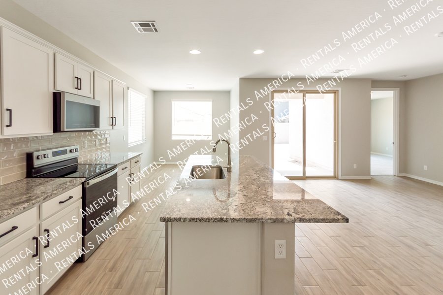 Move In Special! property image