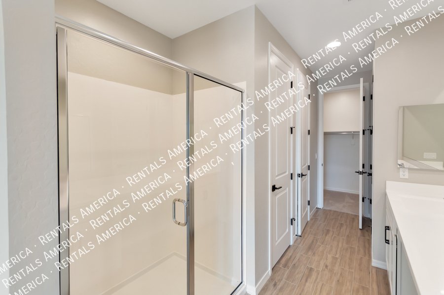Move In Special! property image