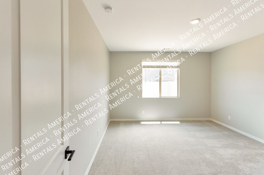 Move In Special! property image