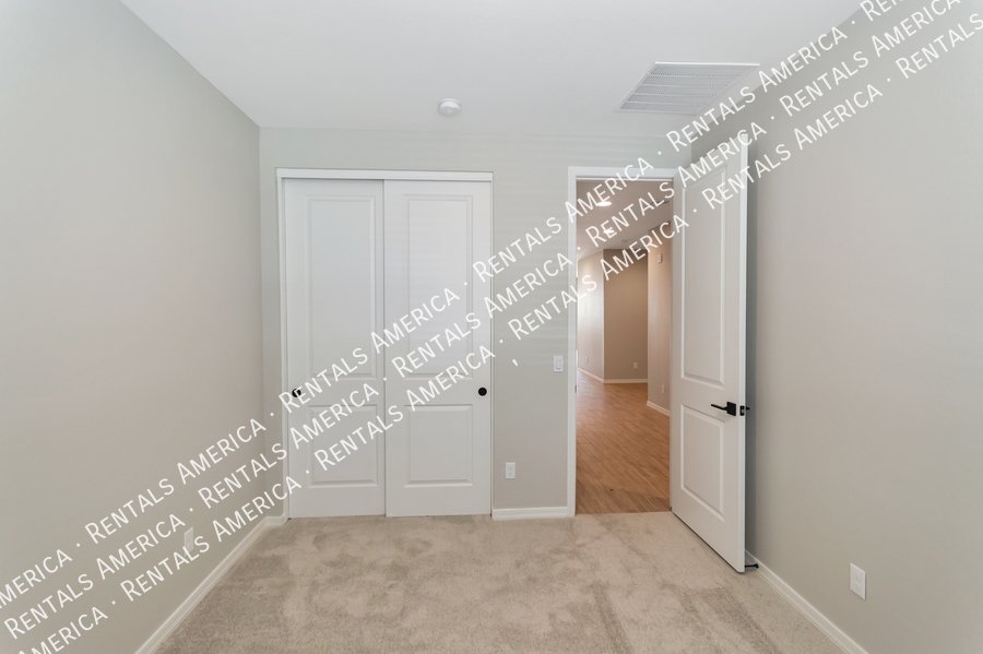 Move In Special! property image