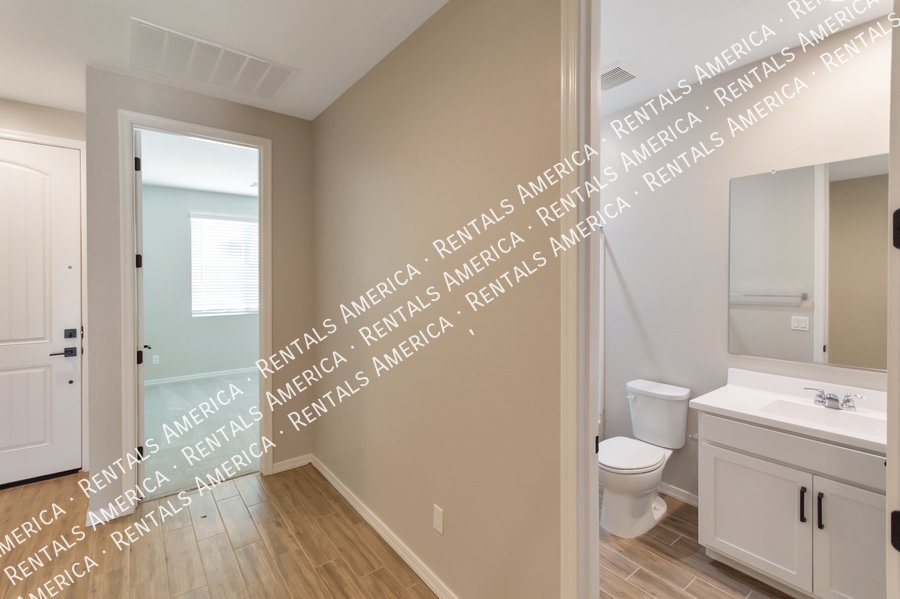 Move In Special! property image