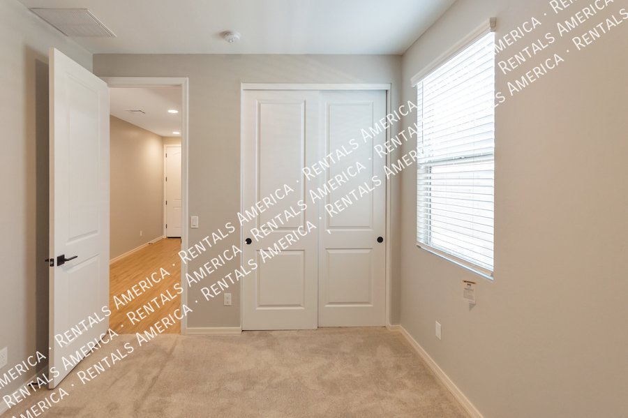 Move In Special! property image