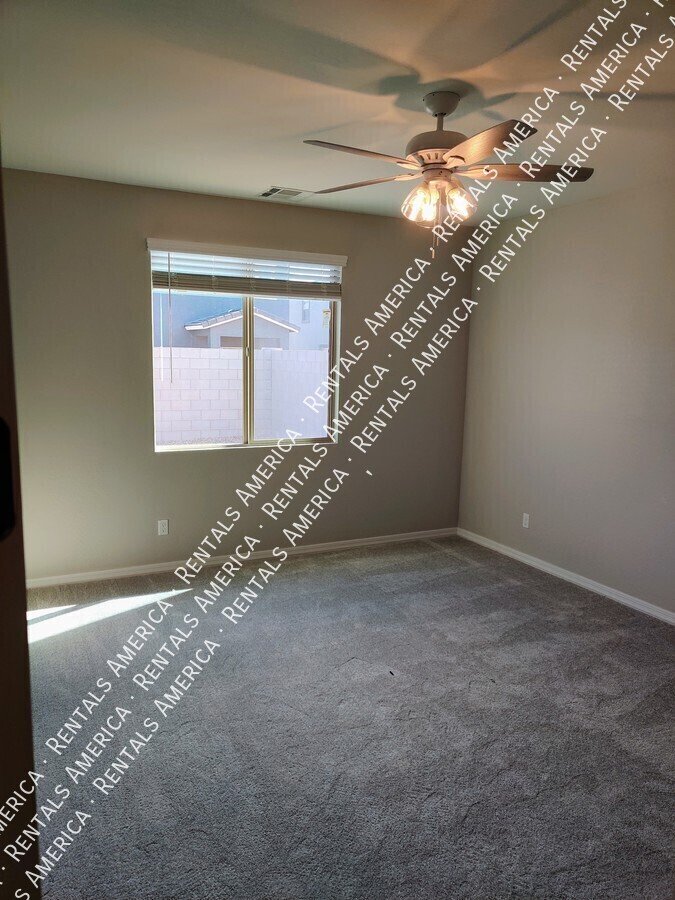 Move In Special! property image