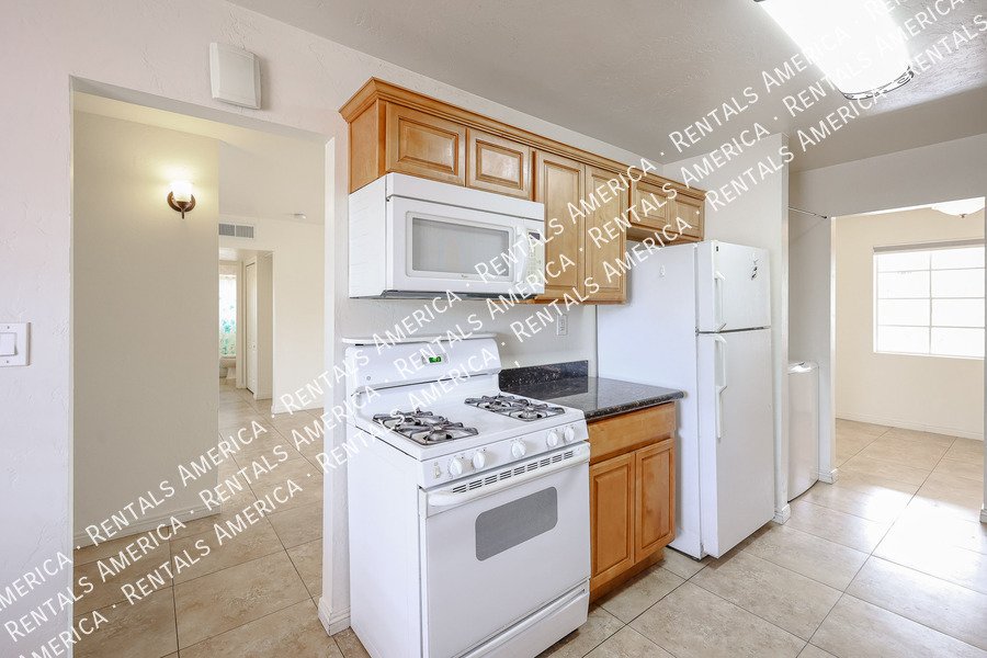 Hidden Gem! Beautiful Remodel in Amazing Central Phx Location! property image