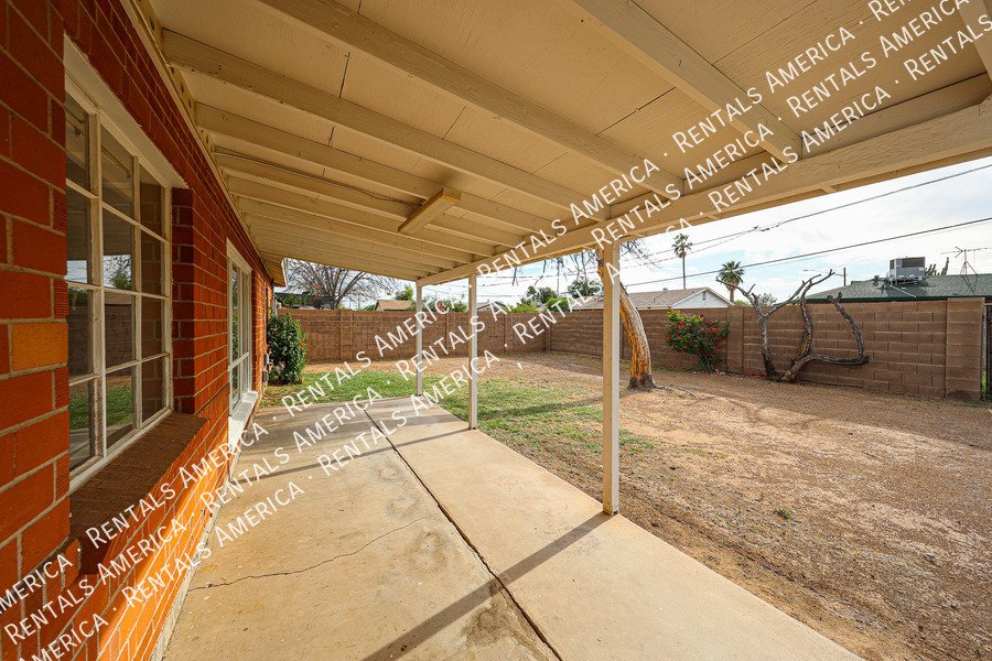 Hidden Gem! Beautiful Remodel in Amazing Central Phx Location! property image