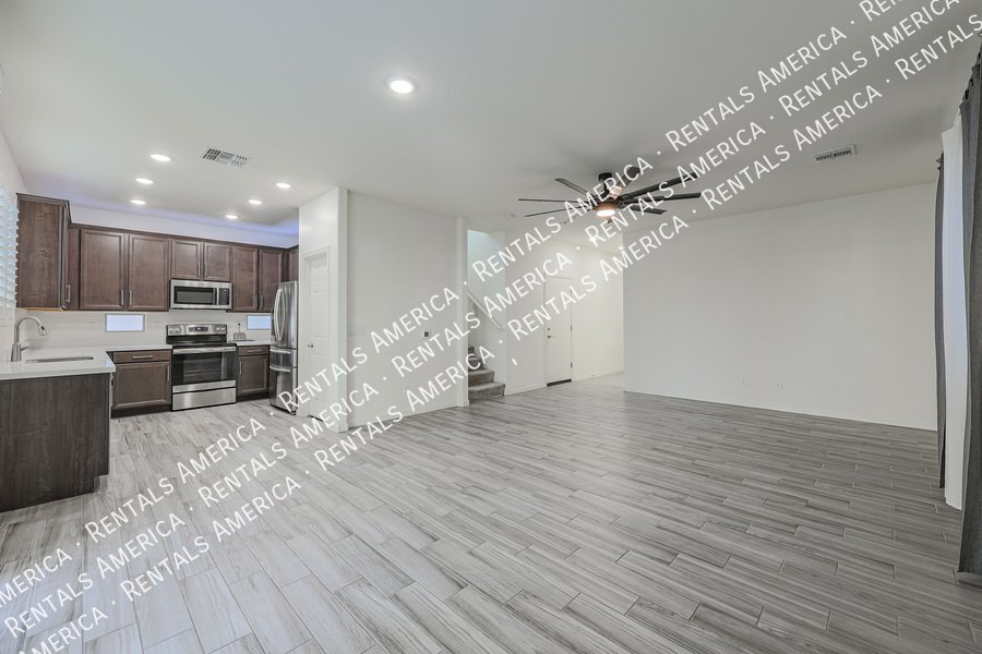 COMING SOON!  OCCUPIED! SPACIOUS 3 BEDROOM IN DESERT SPRINGS VILLAGE property image