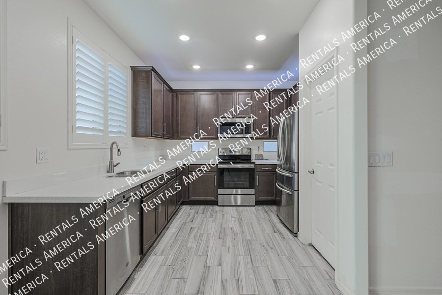 COMING SOON!  OCCUPIED! SPACIOUS 3 BEDROOM IN DESERT SPRINGS VILLAGE property image