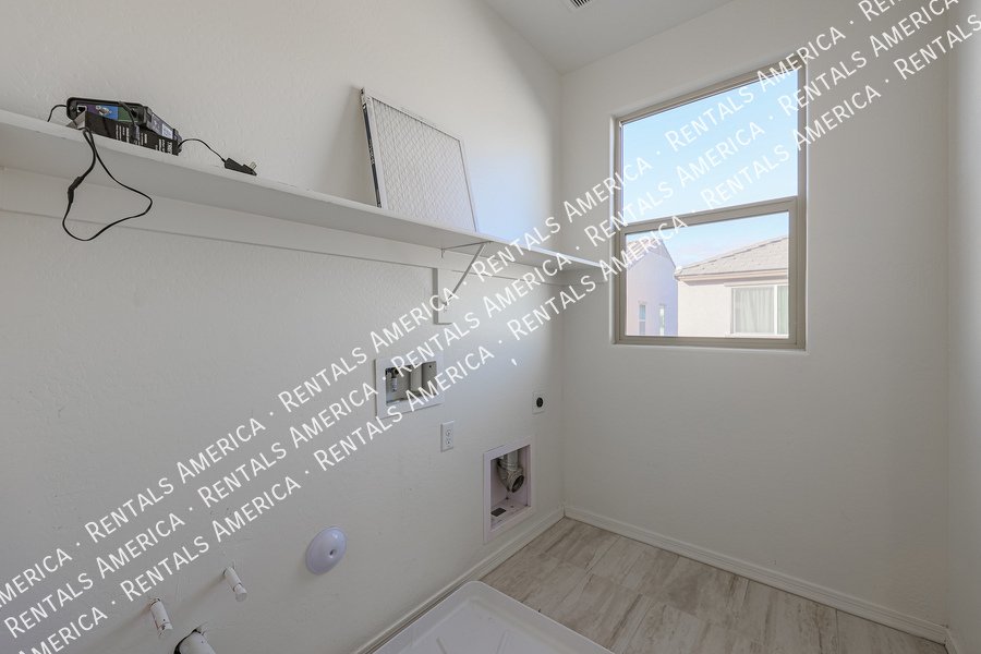 COMING SOON!  OCCUPIED! SPACIOUS 3 BEDROOM IN DESERT SPRINGS VILLAGE property image