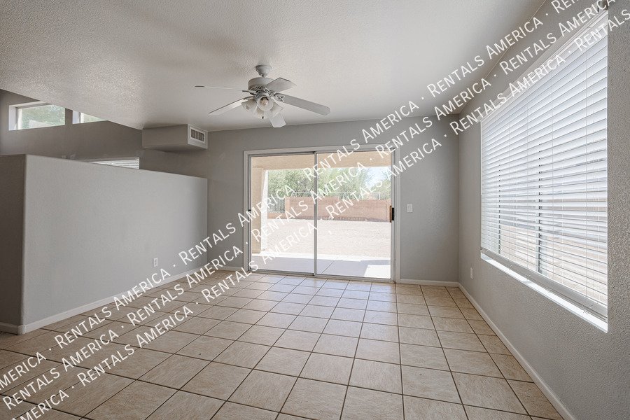 Minutes from Westgate Entertainment District! property image