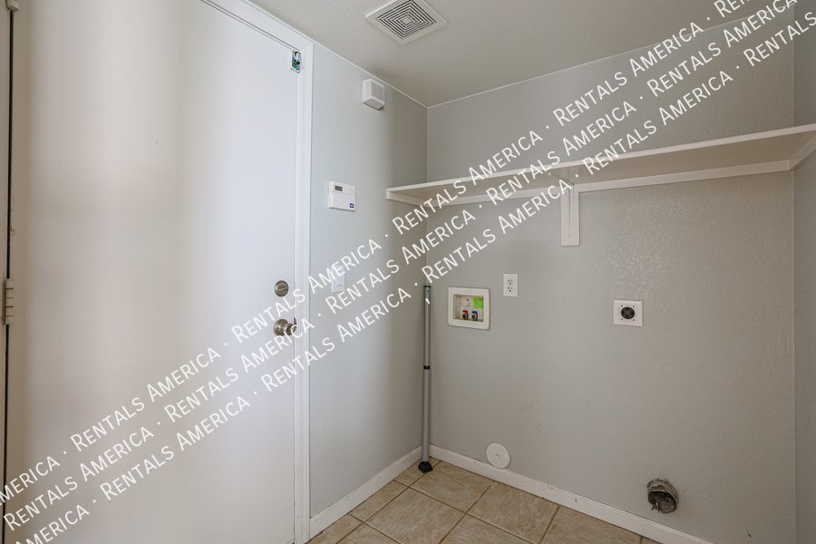 Minutes from Westgate Entertainment District! property image