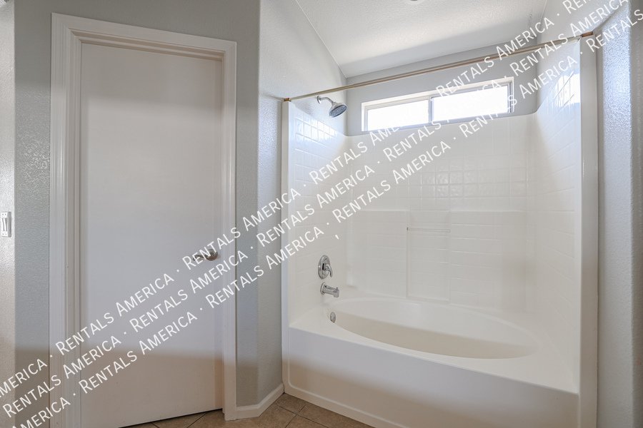 Minutes from Westgate Entertainment District! property image