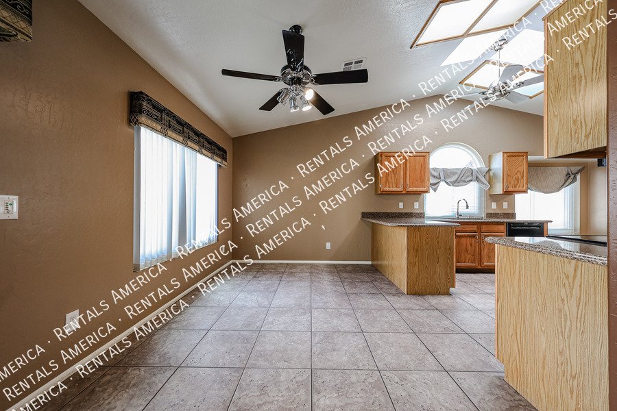 Stunning 5 bed, 3 bath in sought after Chandler neighborhood property image