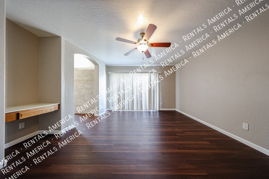 Stunning 5 bed, 3 bath in sought after Chandler neighborhood property image