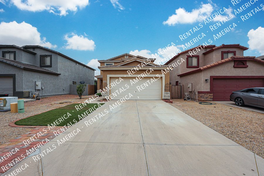 Spacious 5BD 4BA Gem in Wayne Ranch San Tan Valley! property image