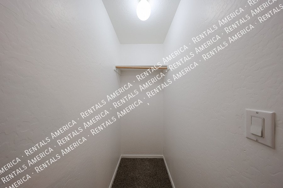 Spacious 5BD 4BA Gem in Wayne Ranch San Tan Valley! property image