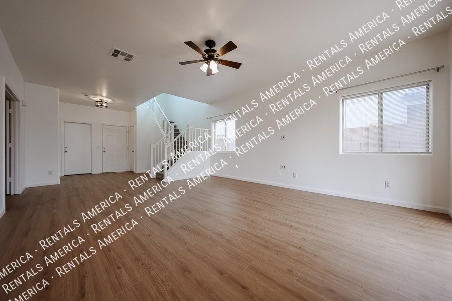 Spacious 5BD 4BA Gem in Wayne Ranch San Tan Valley! property image