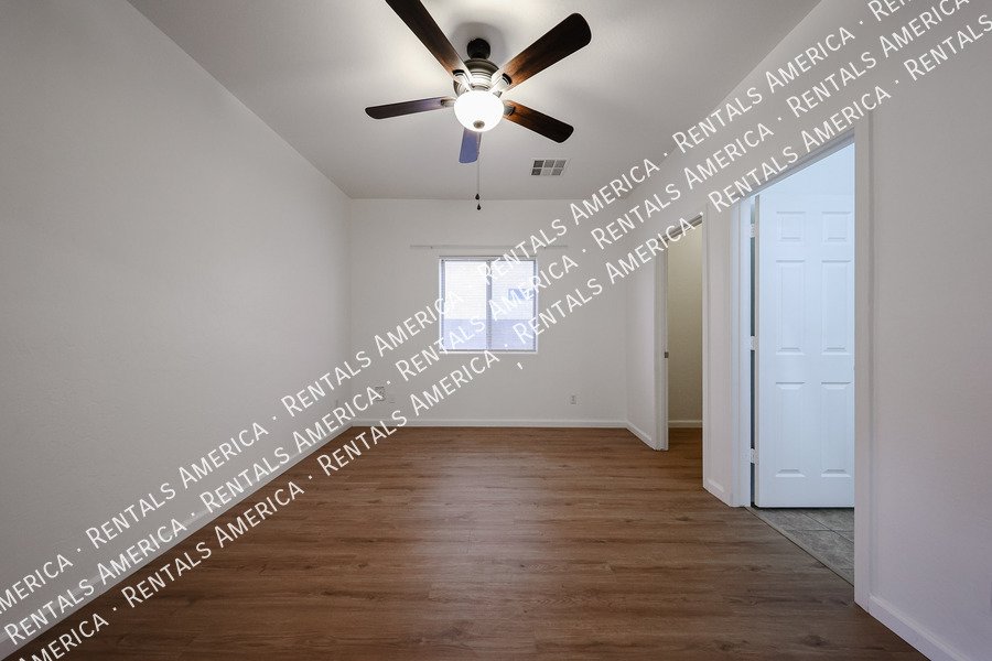 Spacious 5BD 4BA Gem in Wayne Ranch San Tan Valley! property image