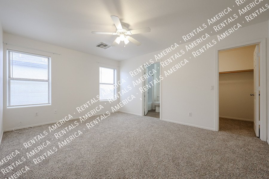 Spacious 5BD 4BA Gem in Wayne Ranch San Tan Valley! property image