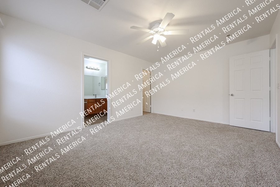 Spacious 5BD 4BA Gem in Wayne Ranch San Tan Valley! property image