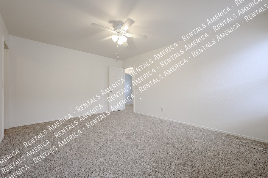 Spacious 5BD 4BA Gem in Wayne Ranch San Tan Valley! property image